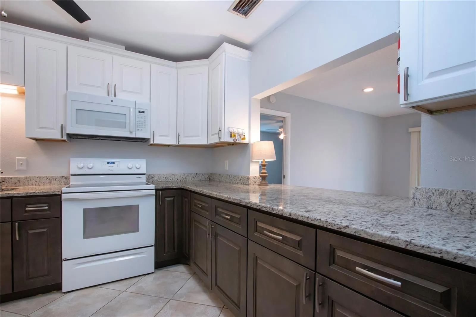 377 CLUB MANOR DR