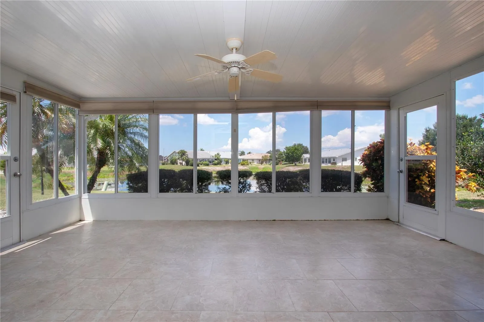 377 CLUB MANOR DR