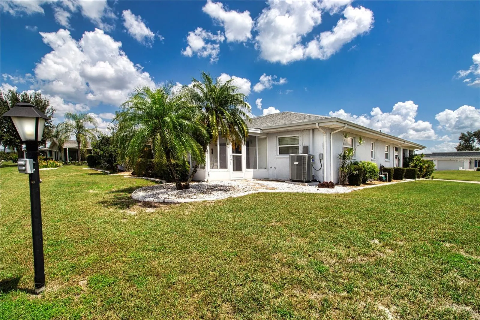 377 CLUB MANOR DR