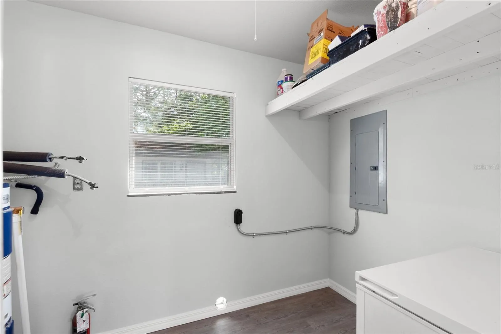 127 EMERALD LN