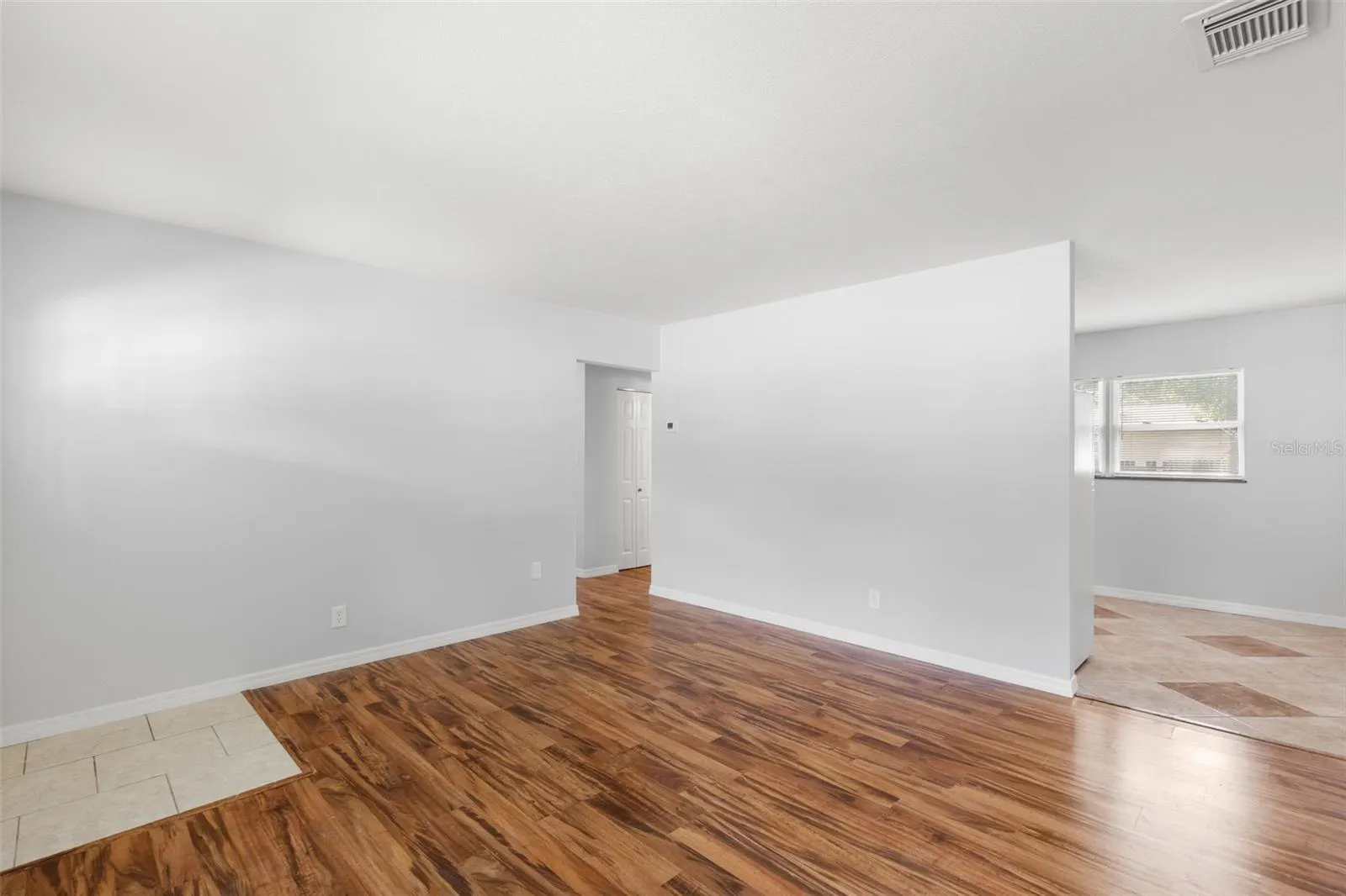 127 EMERALD LN