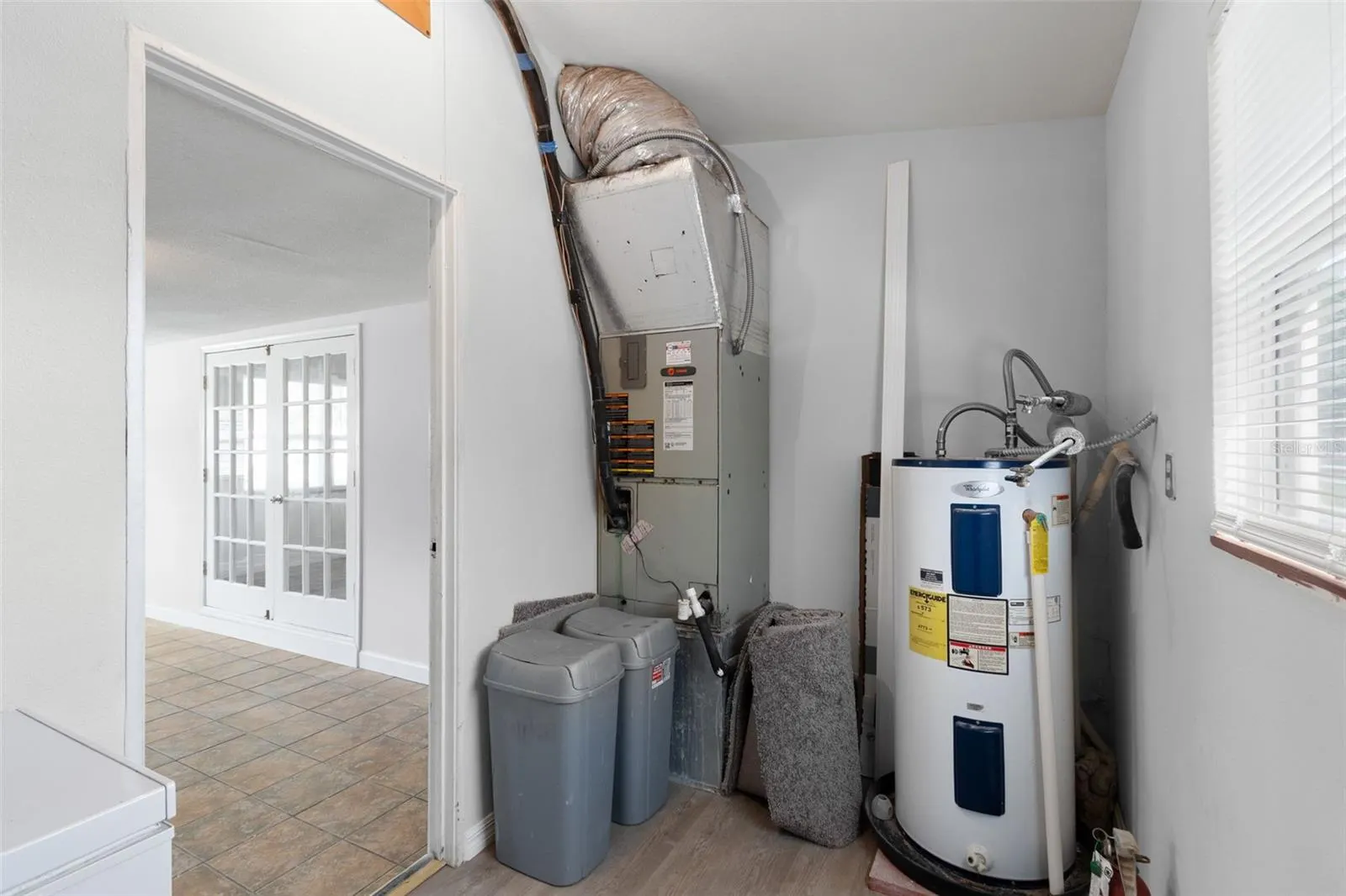 127 EMERALD LN