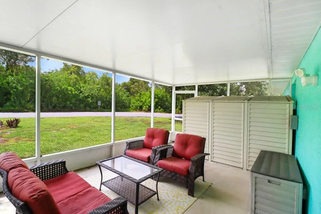 101 PARKVIEW DR