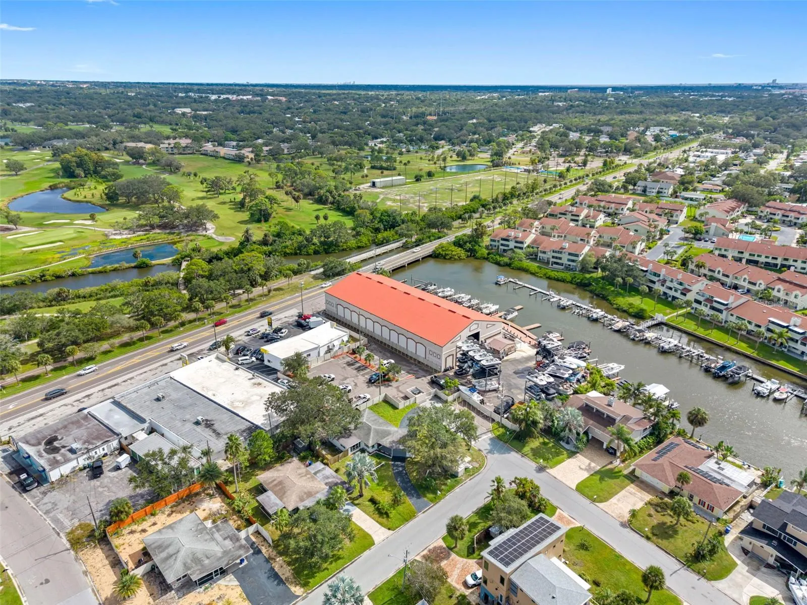 2413 BAYWOOD DR E