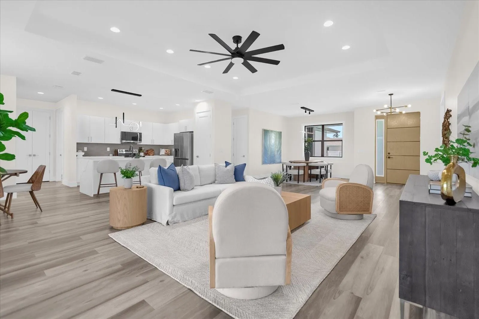 1173 ROTONDA CIR