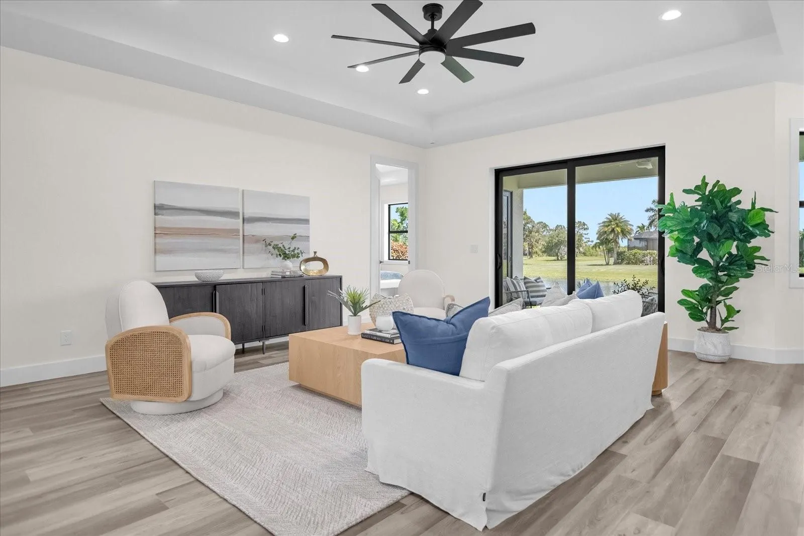 1173 ROTONDA CIR