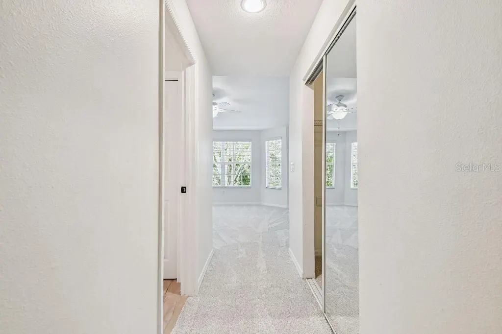 527 SPRING LAKE CIR