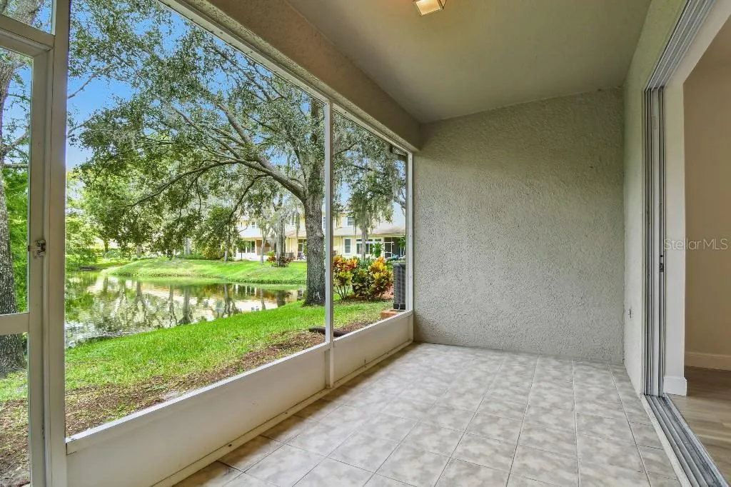 527 SPRING LAKE CIR
