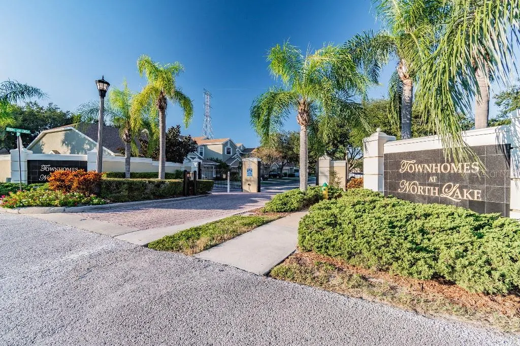 527 SPRING LAKE CIR
