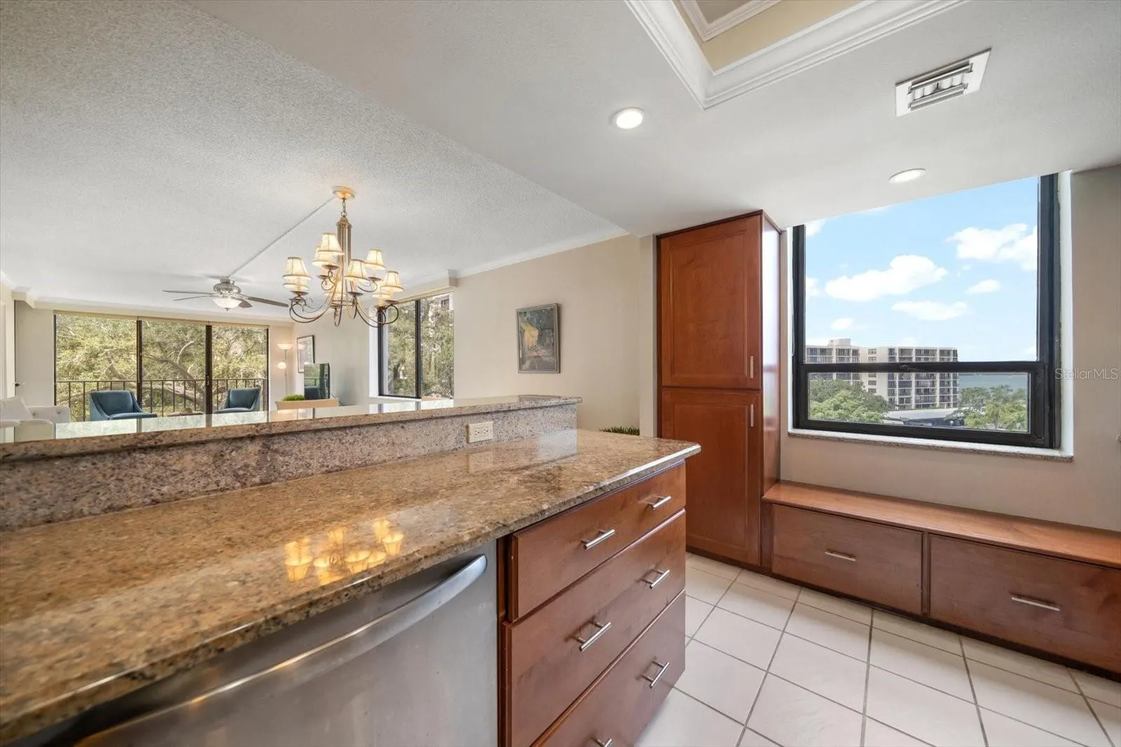 220 BELLEVIEW BLVD #410, #410