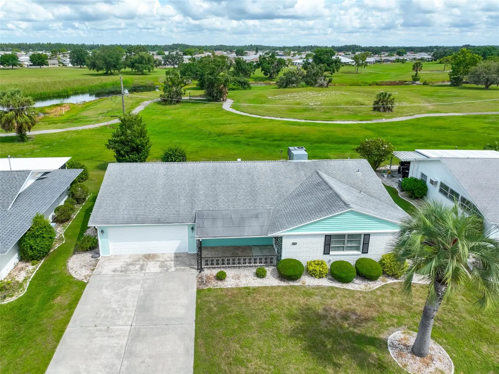 823 FOX HILLS DR