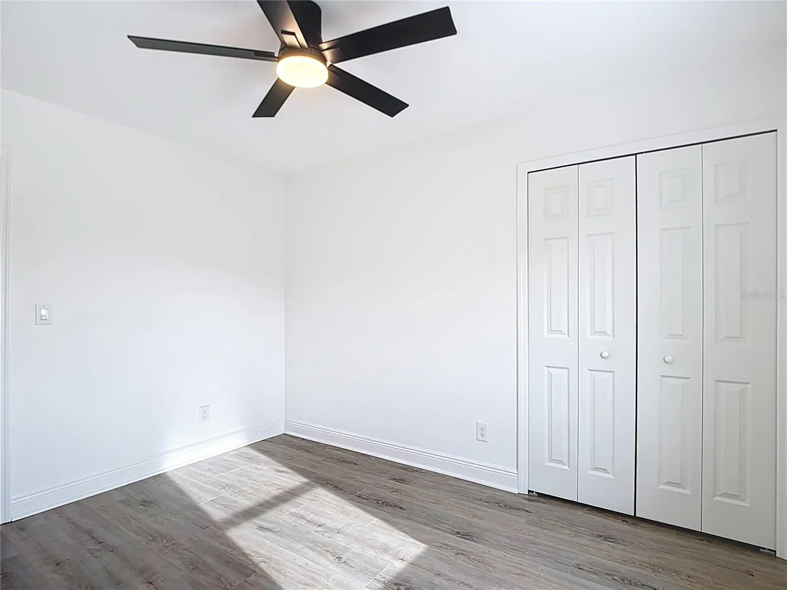 9923 BAY DR