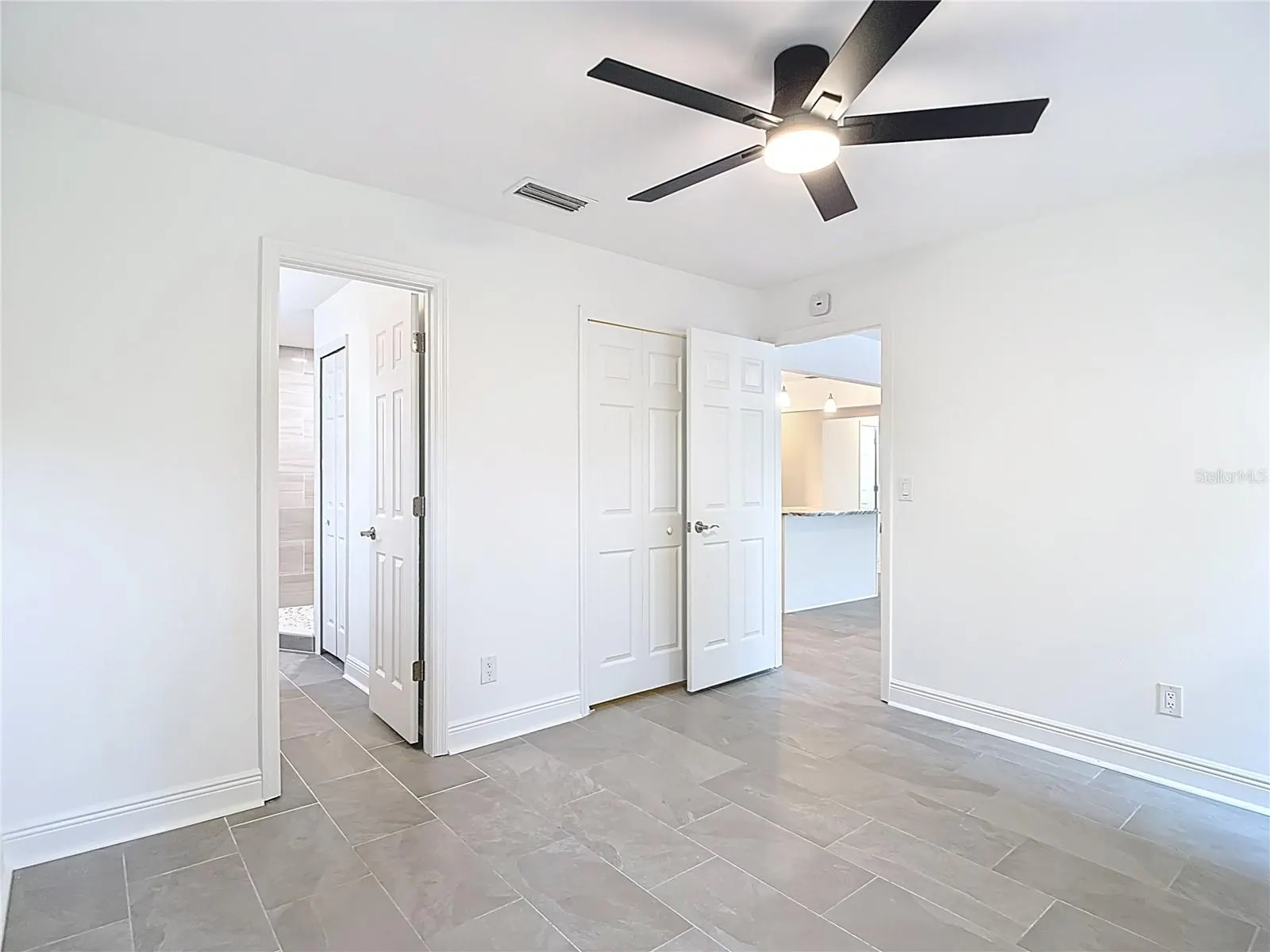 9923 BAY DR