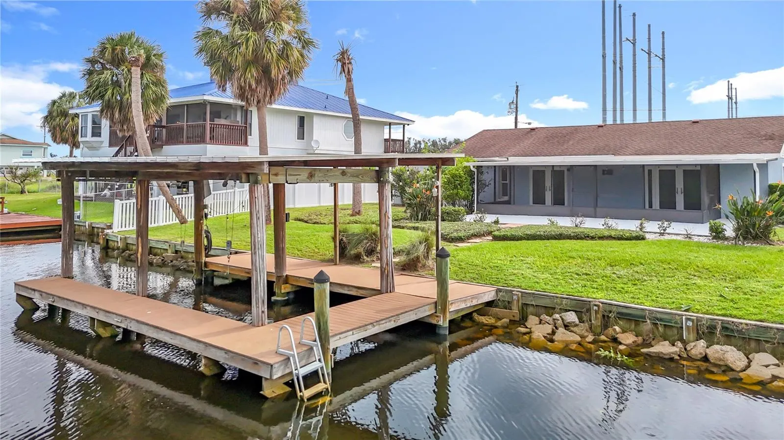 9923 BAY DR