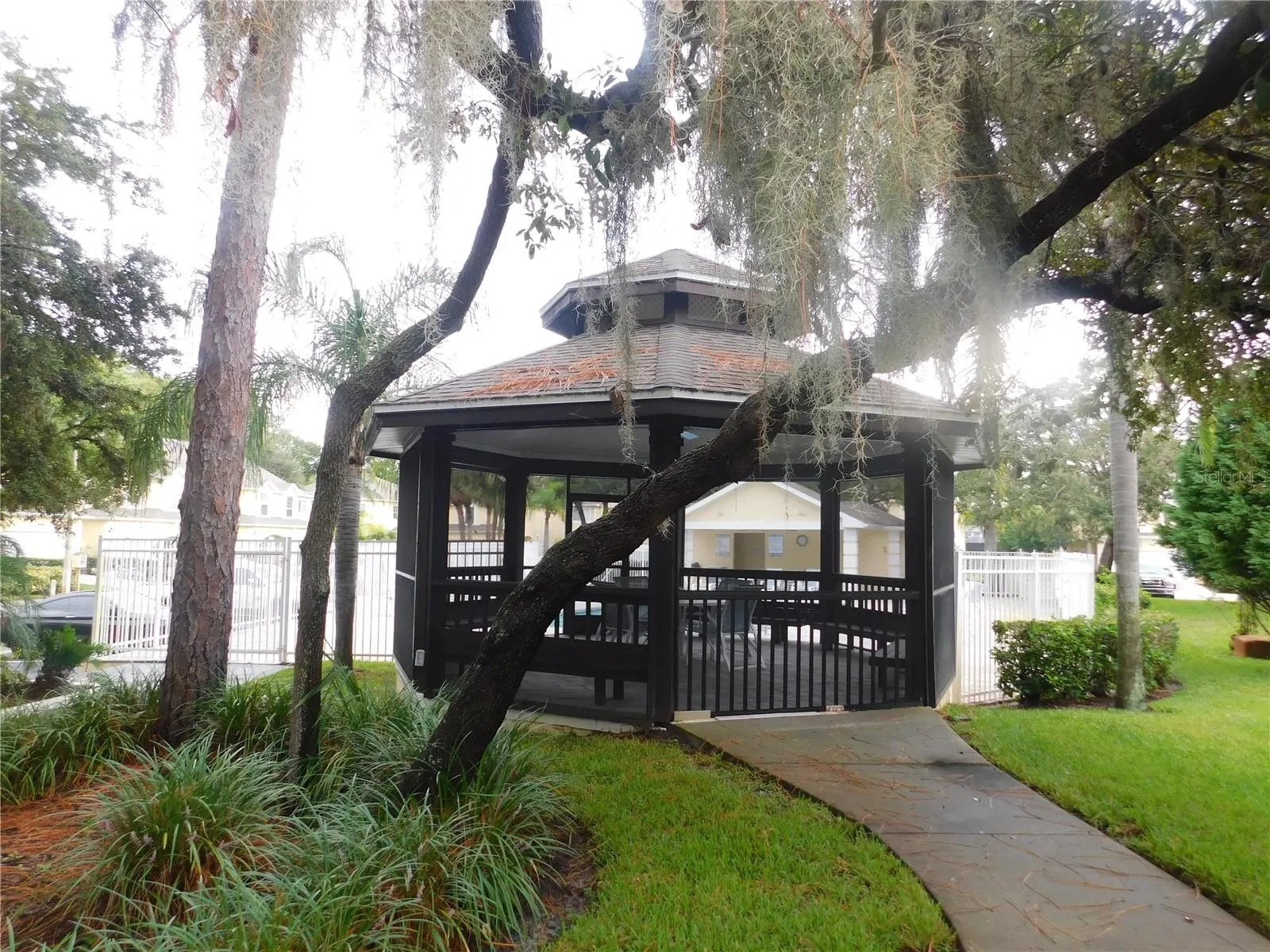 3438 PRIMROSE WAY