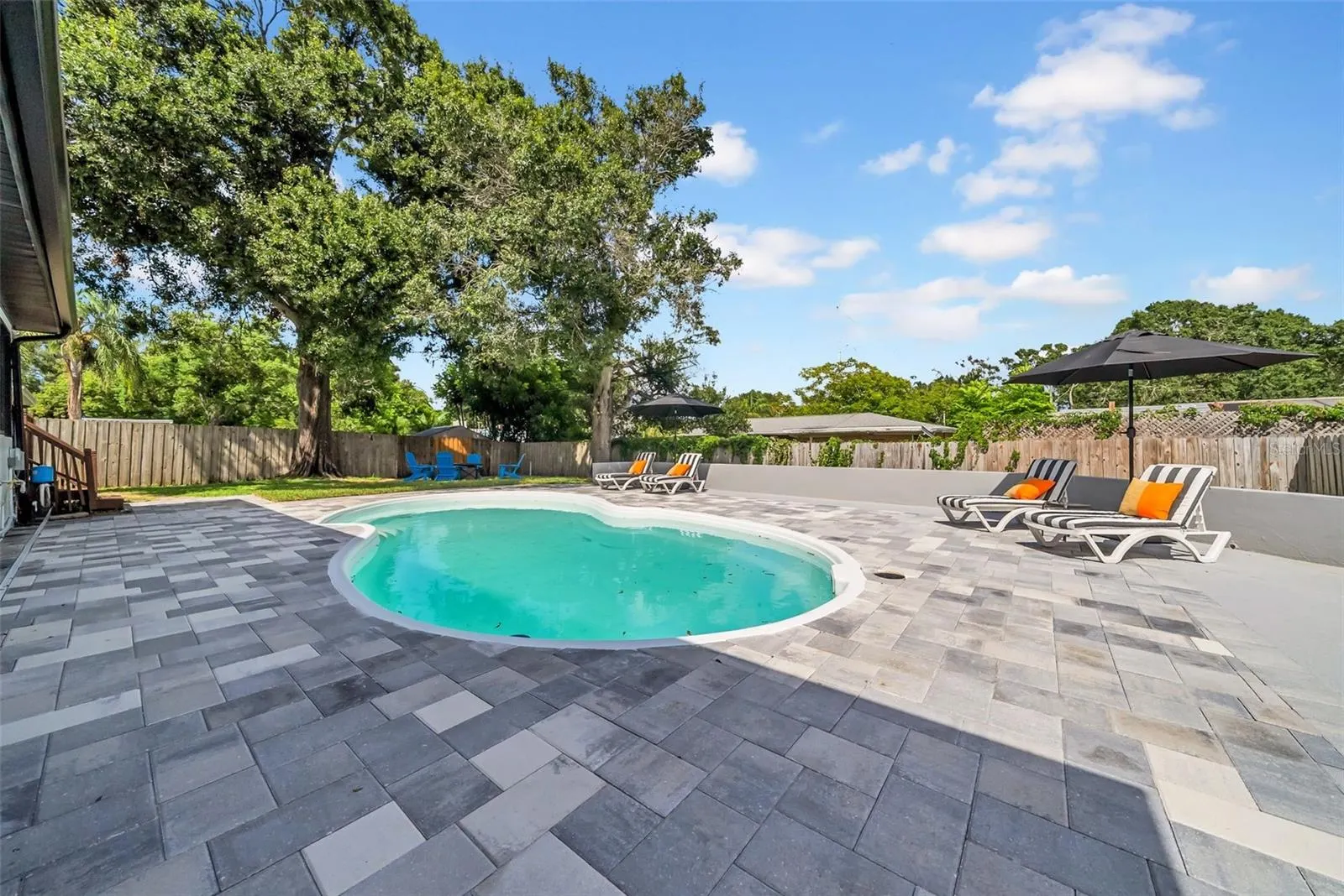 1401 S BETTY LN