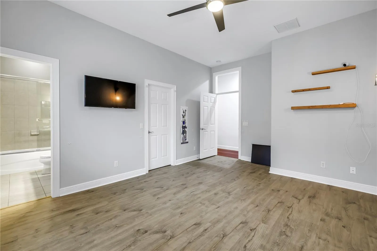 651 SAXONY BLVD