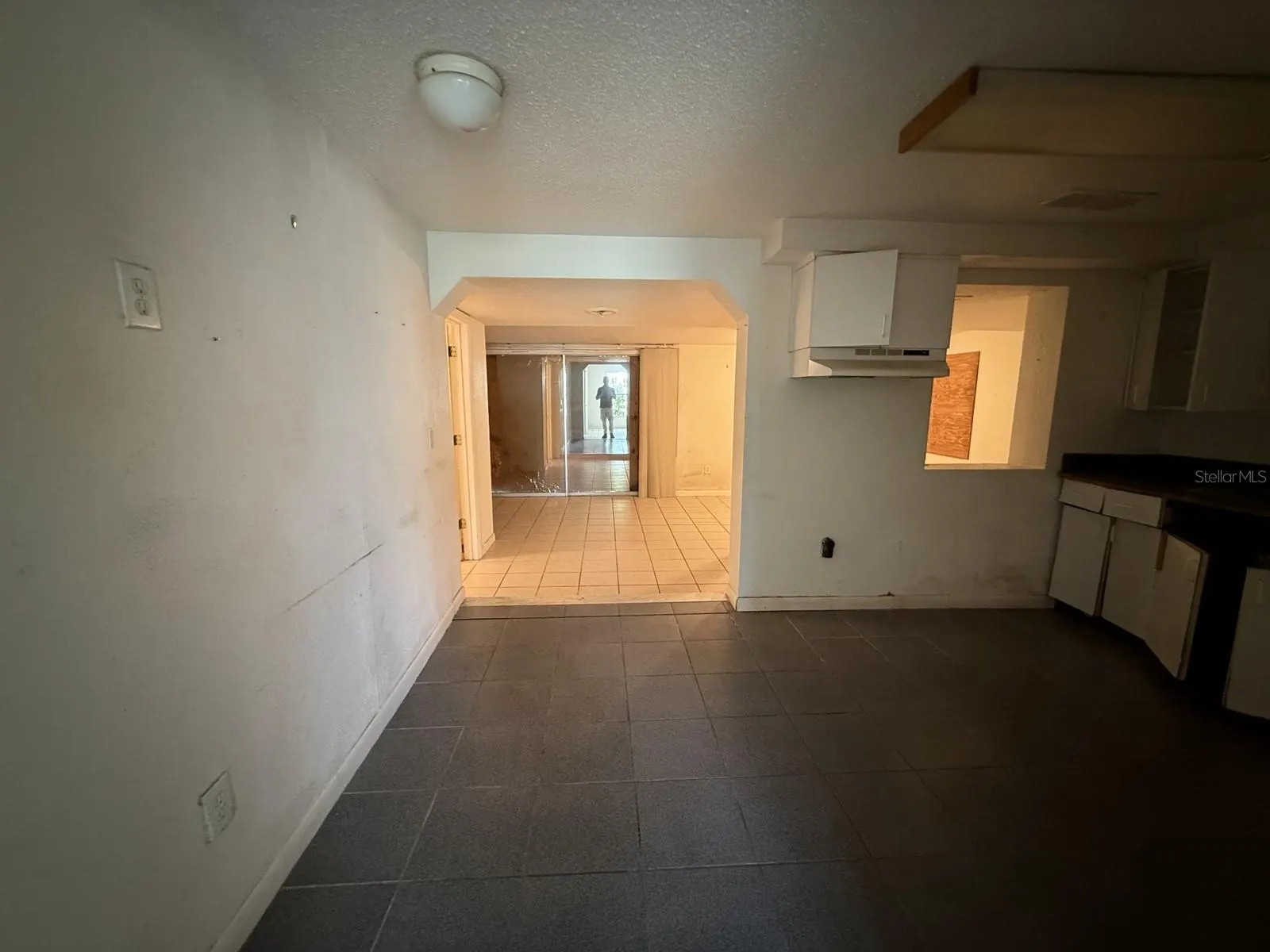 804 WALNUT DR