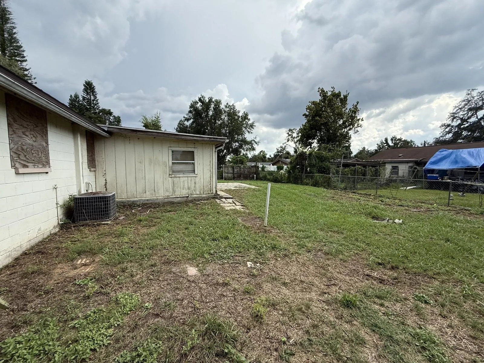 804 WALNUT DR