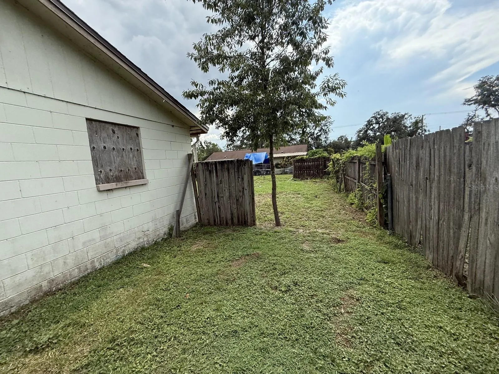804 WALNUT DR