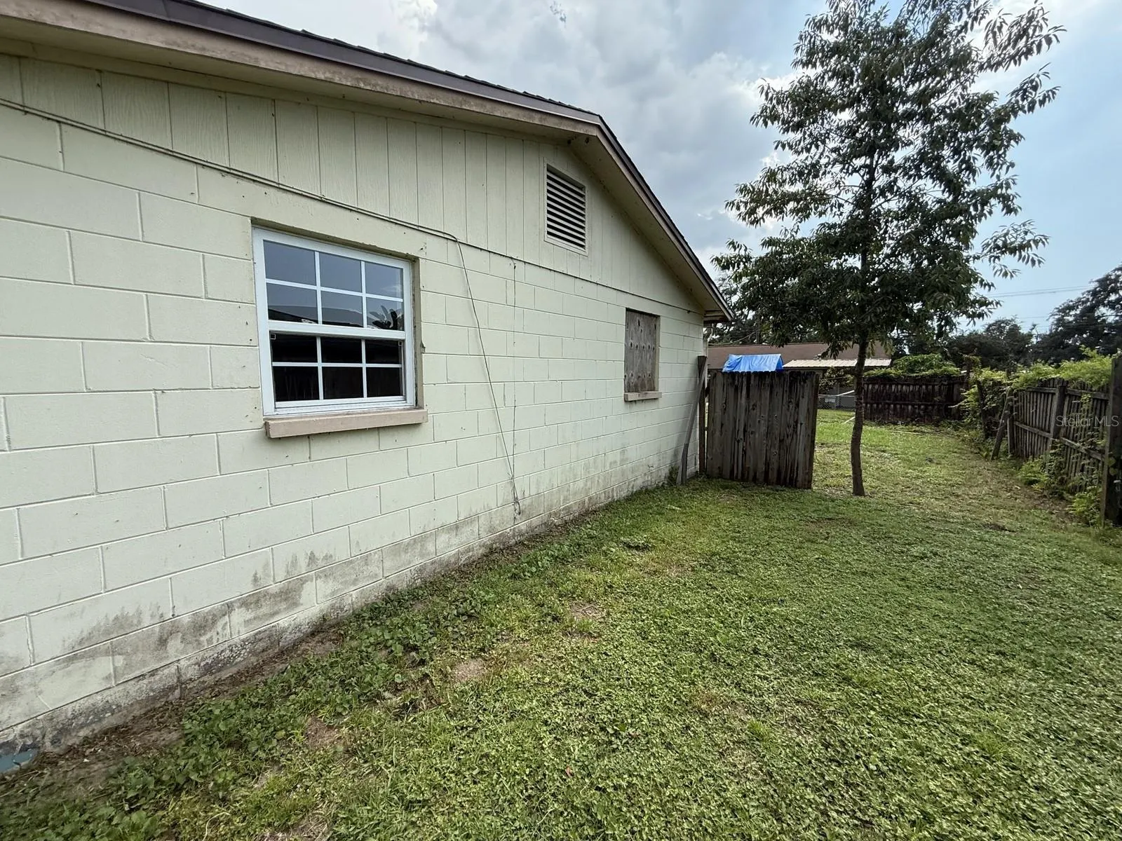 804 WALNUT DR