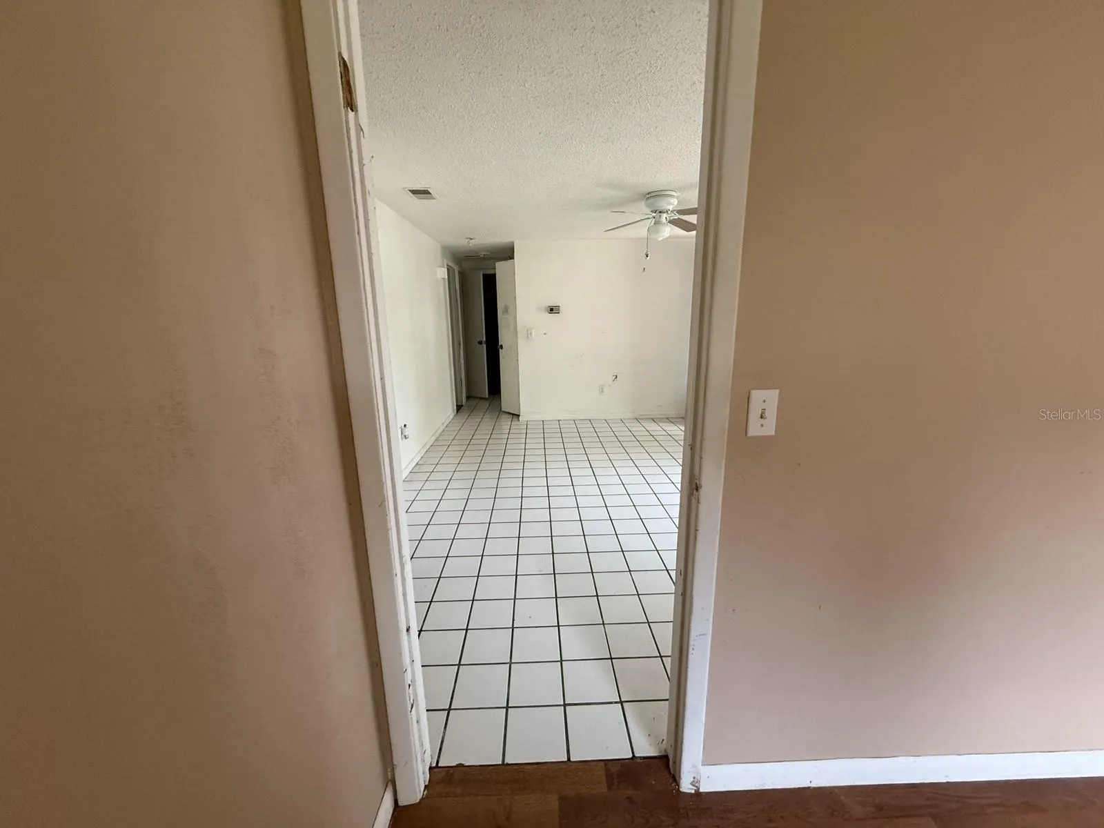 804 WALNUT DR