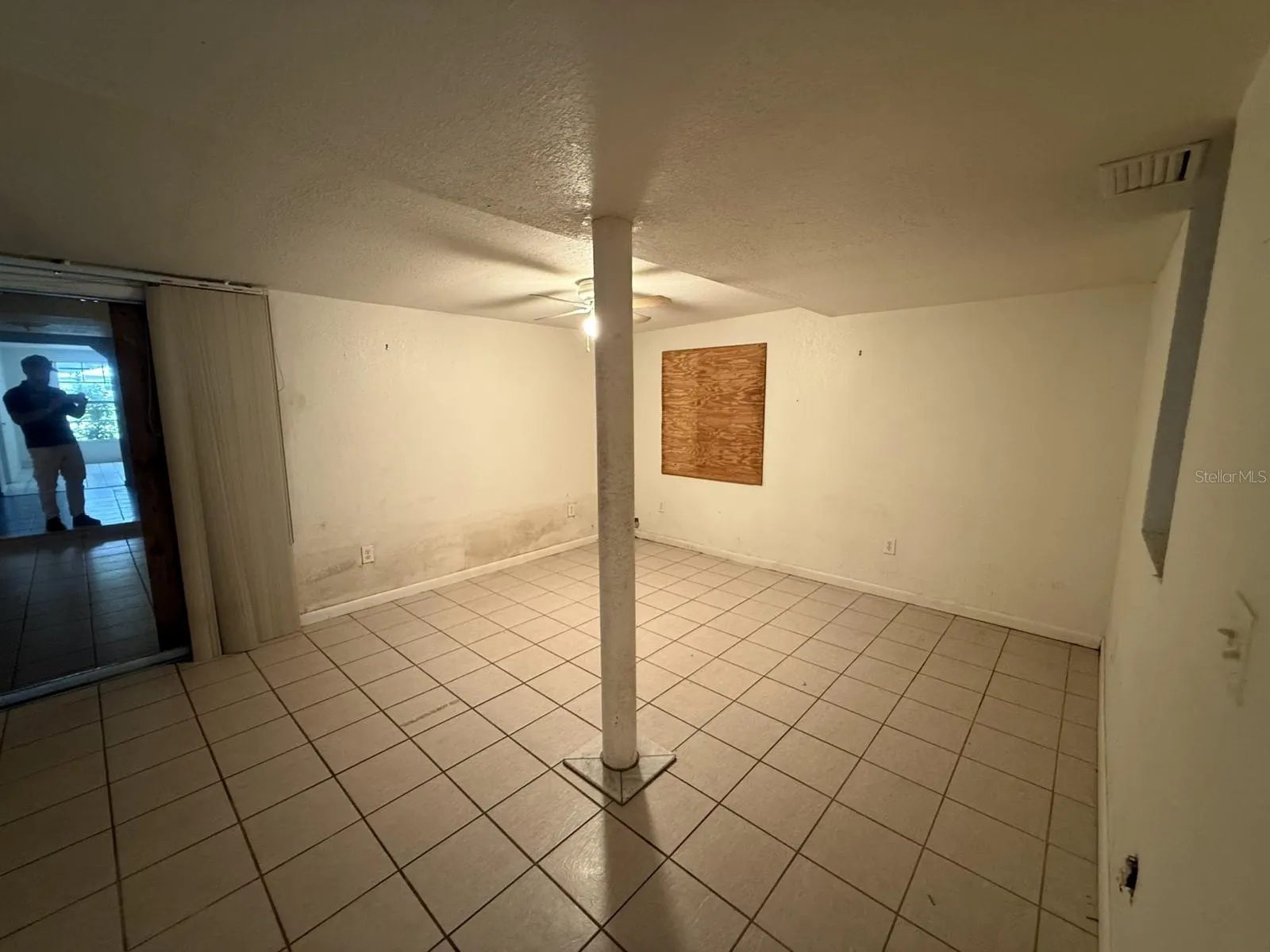 804 WALNUT DR