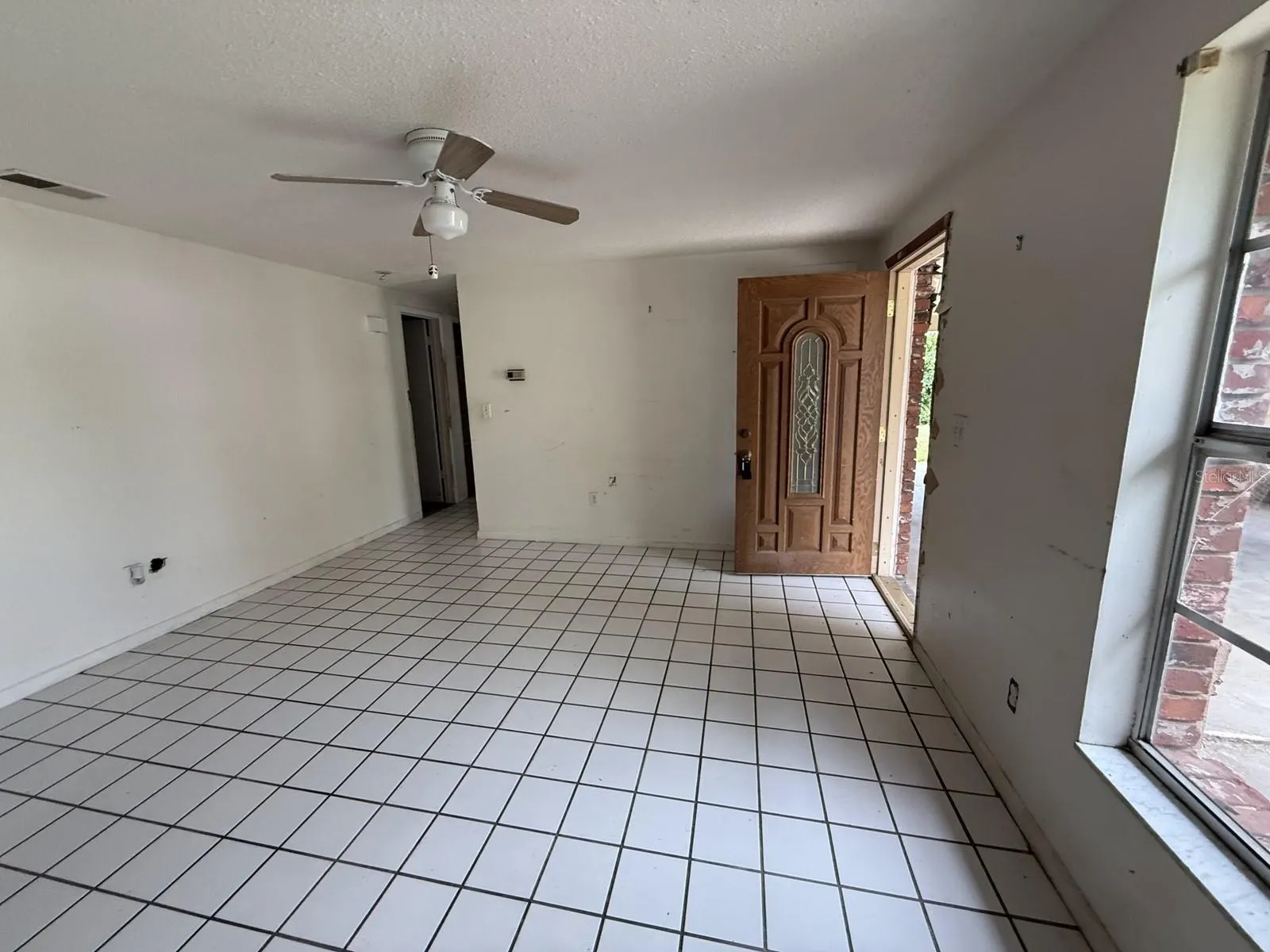 804 WALNUT DR