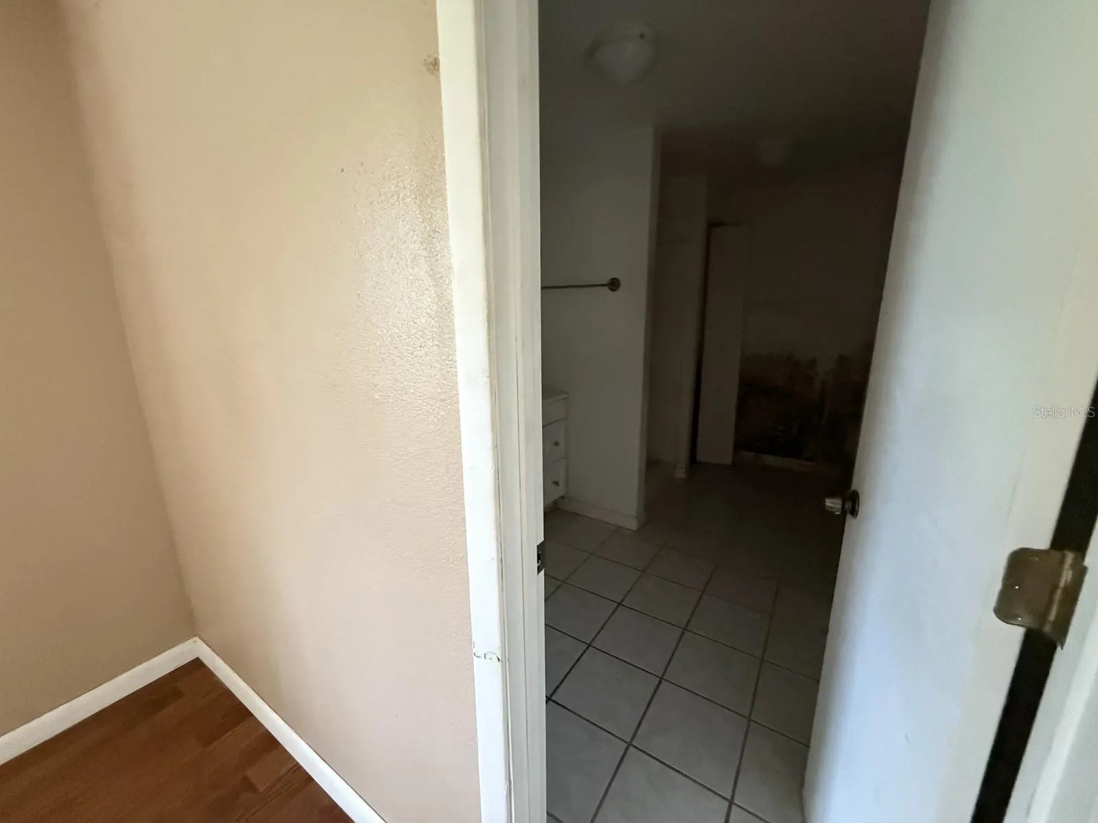 804 WALNUT DR