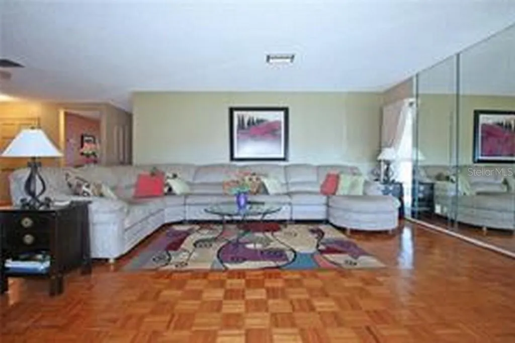 221 CEDARWOOD CIR #221, #221