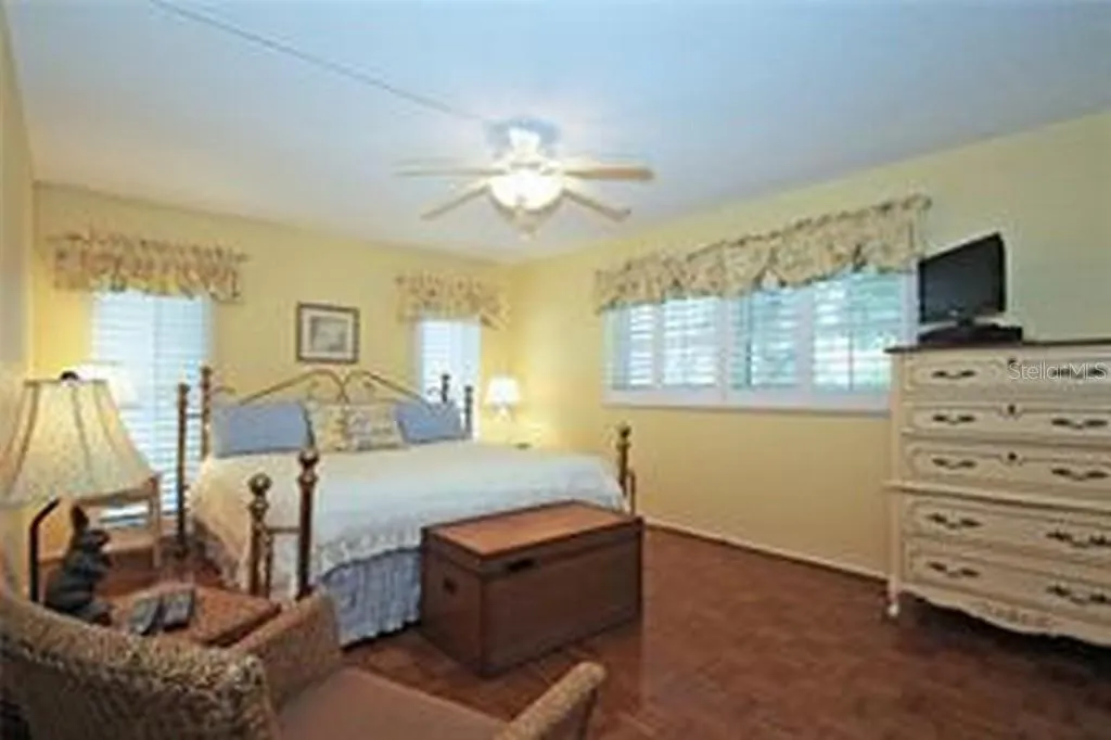 221 CEDARWOOD CIR #221, #221