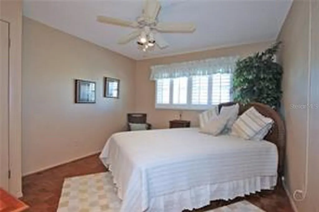 221 CEDARWOOD CIR #221, #221