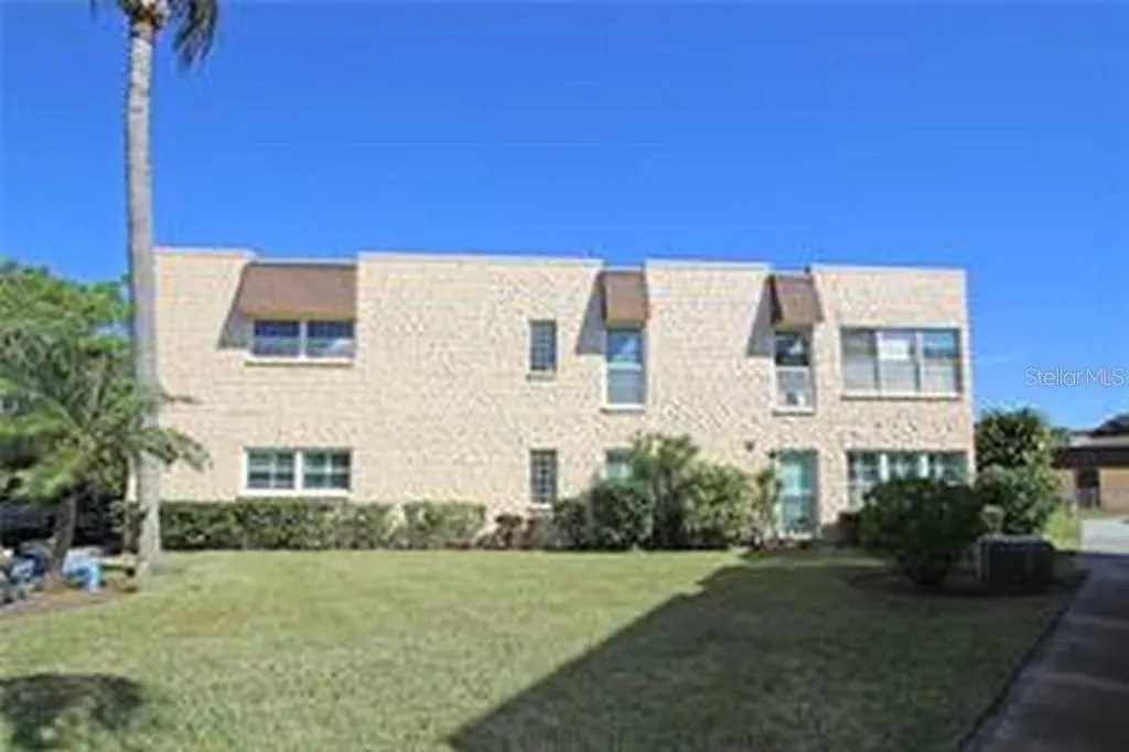 221 CEDARWOOD CIR #221, #221