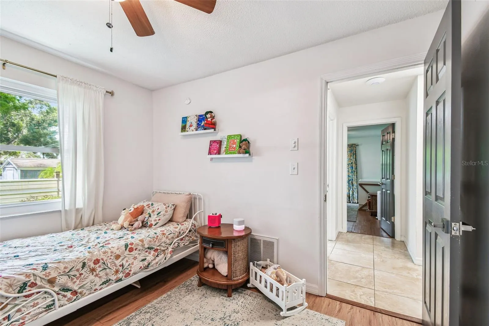 1594 LINWOOD DR