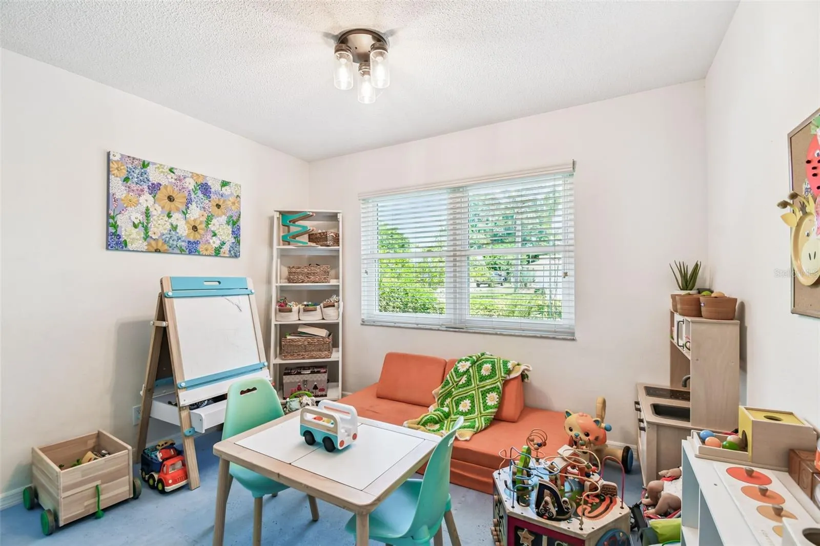 1594 LINWOOD DR