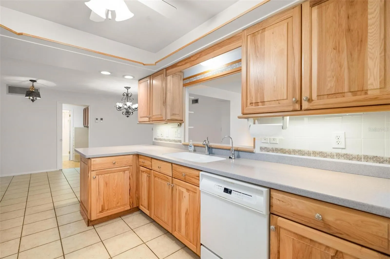1353 VIEWTOP DR