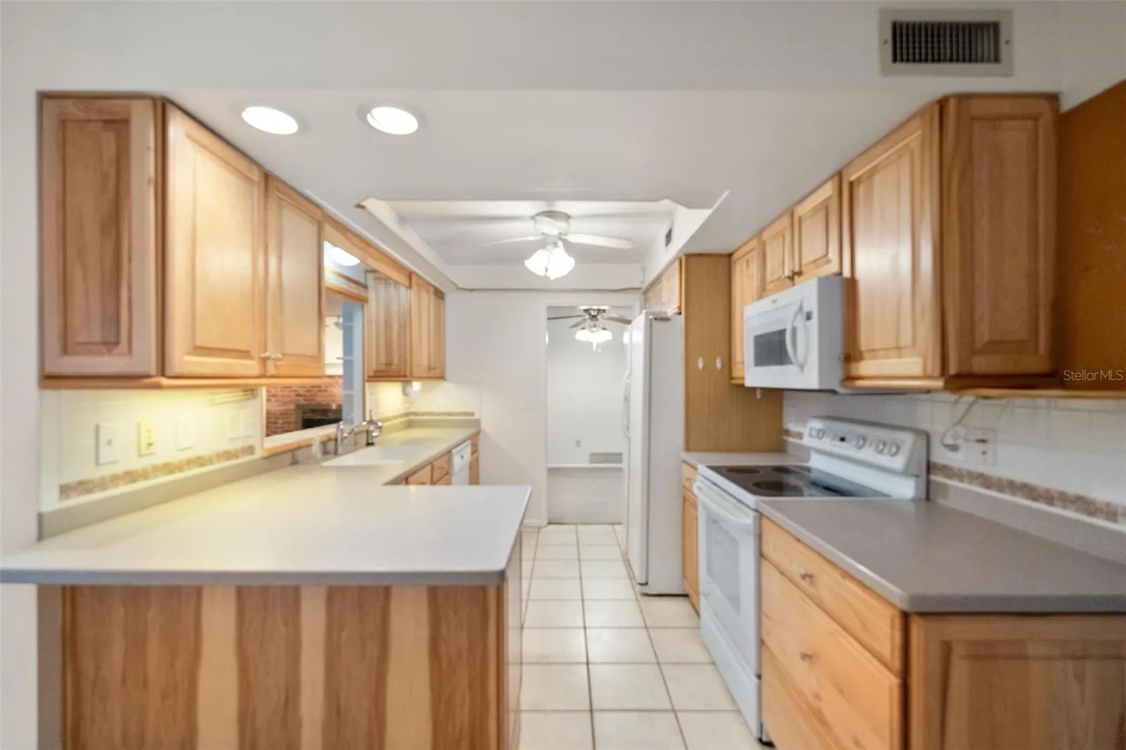 1353 VIEWTOP DR