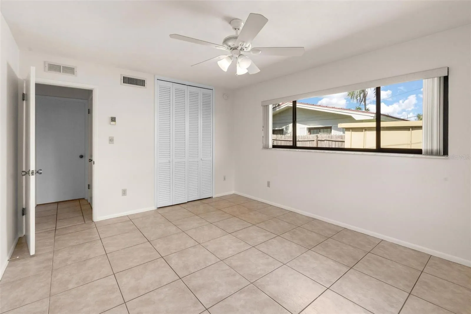 1353 VIEWTOP DR
