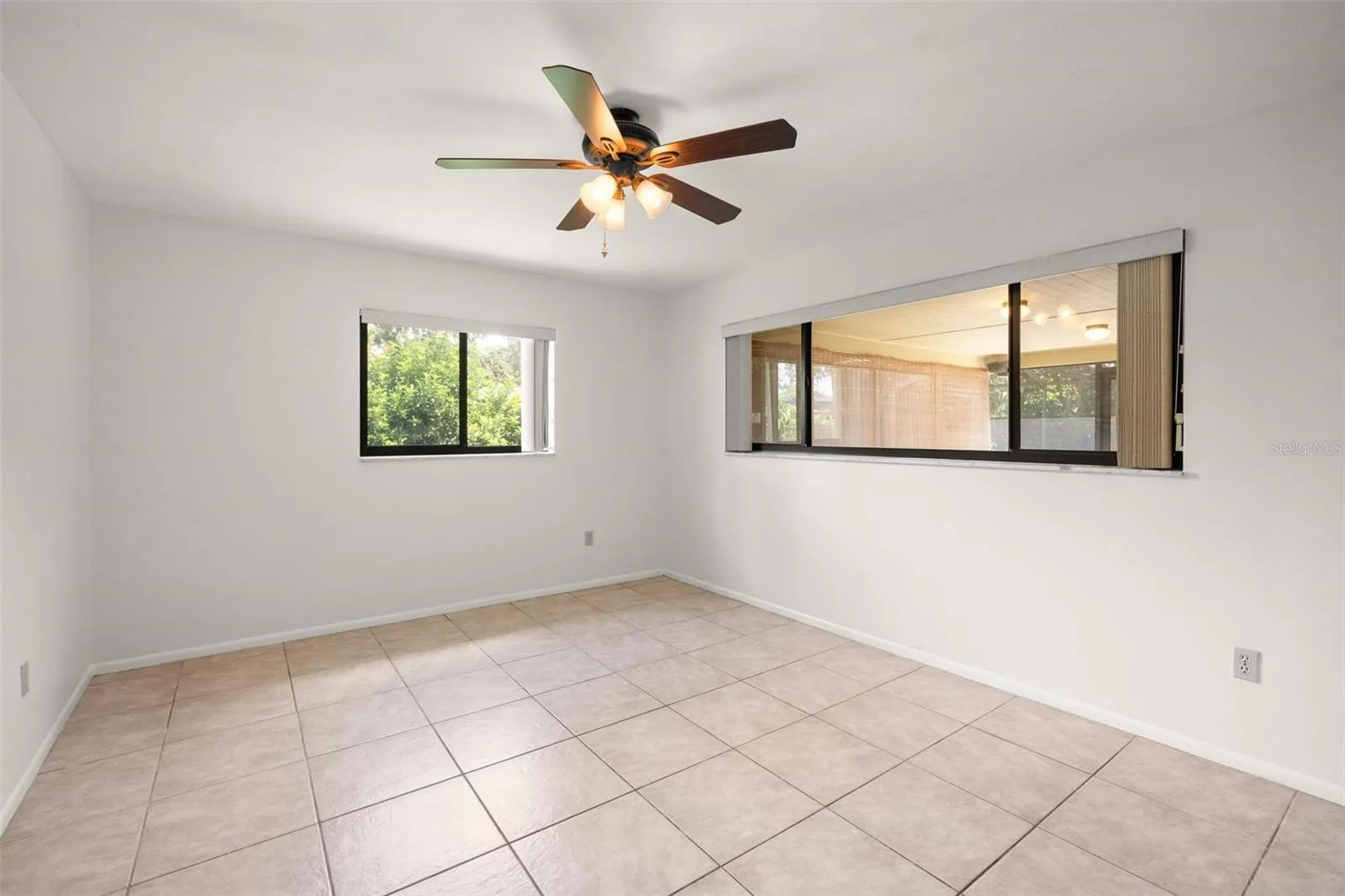 1353 VIEWTOP DR