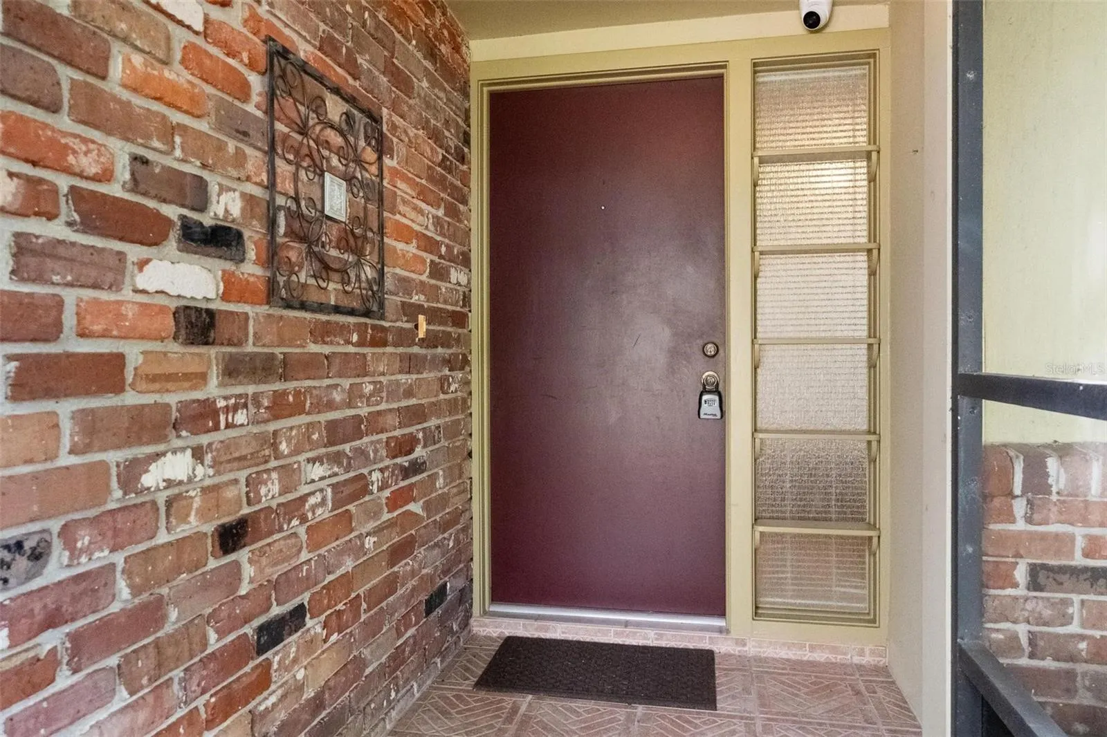 1353 VIEWTOP DR