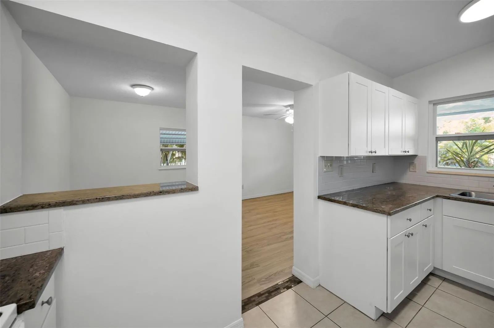 1115 CONANT AVE