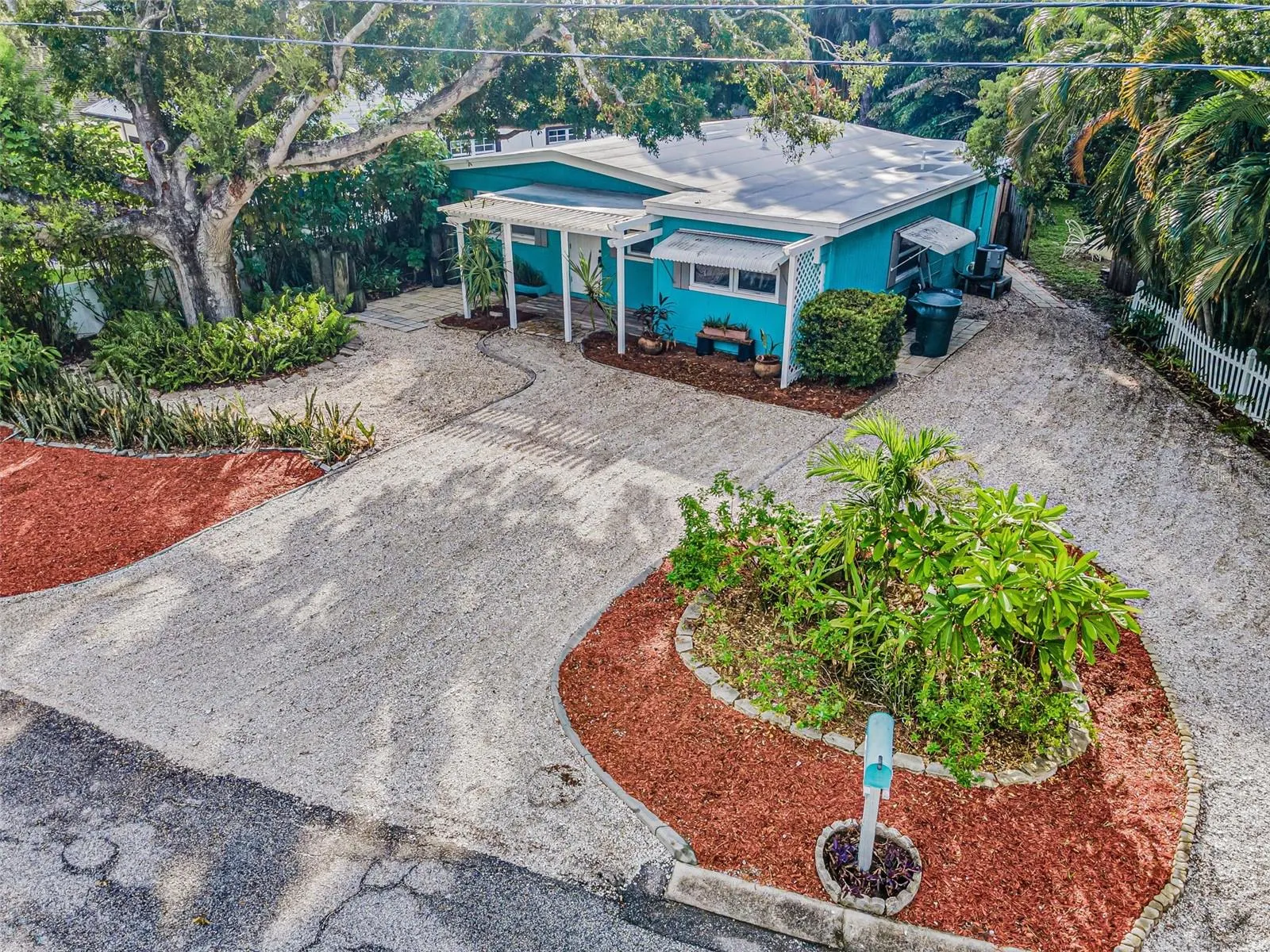 1115 CONANT AVE
