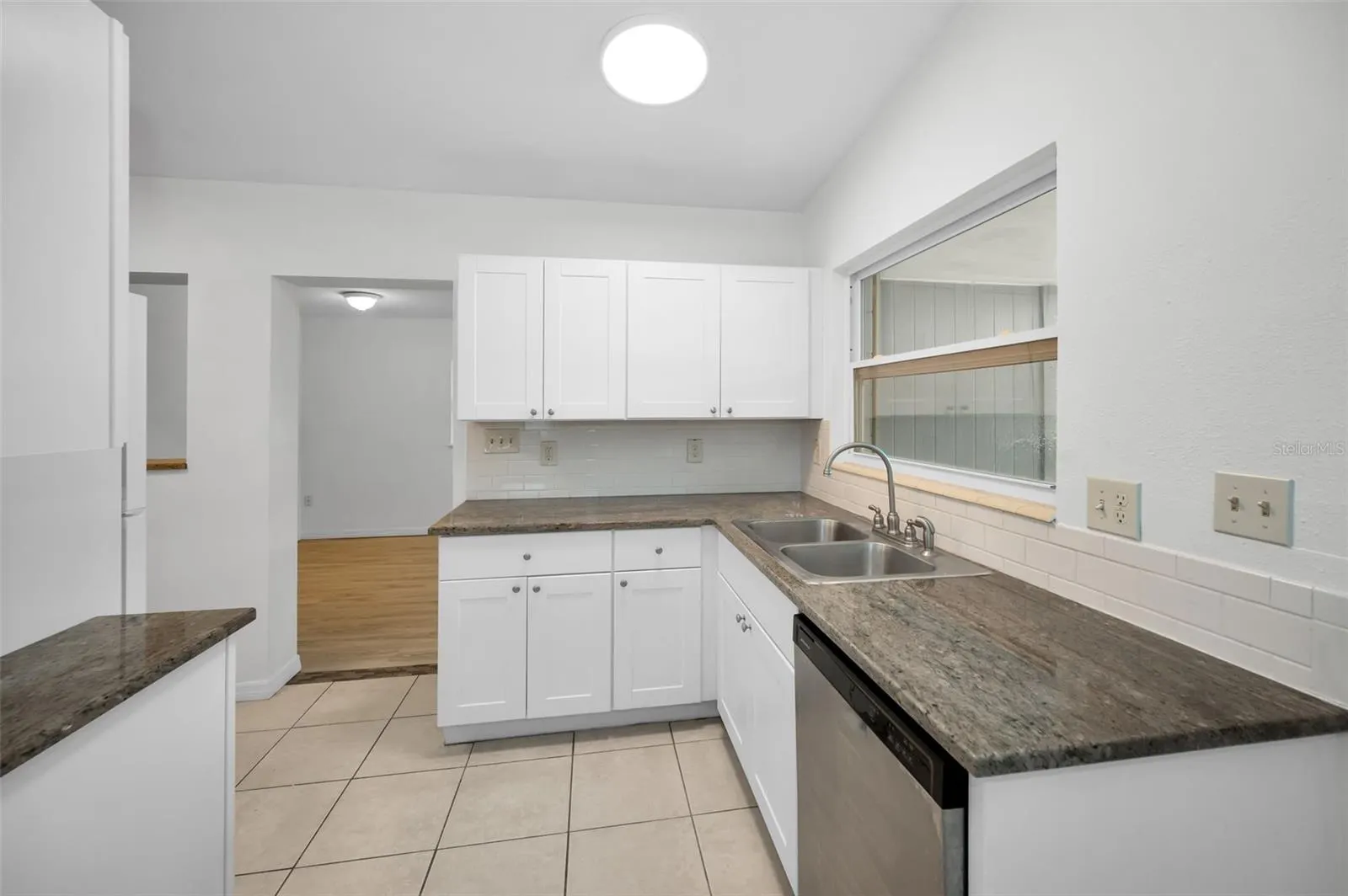 1115 CONANT AVE