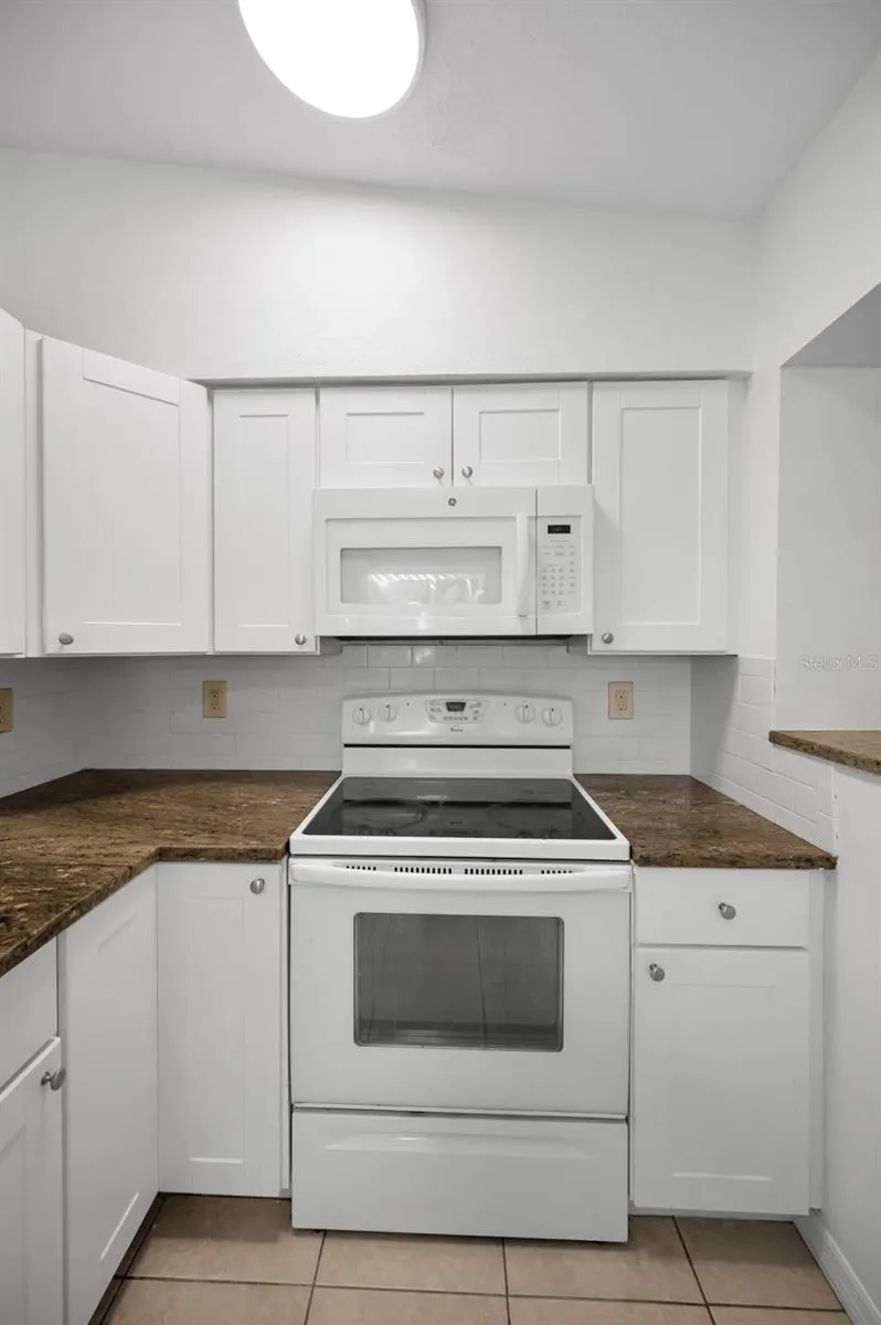 1115 CONANT AVE