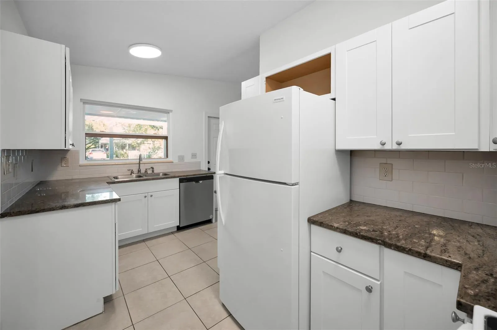 1115 CONANT AVE