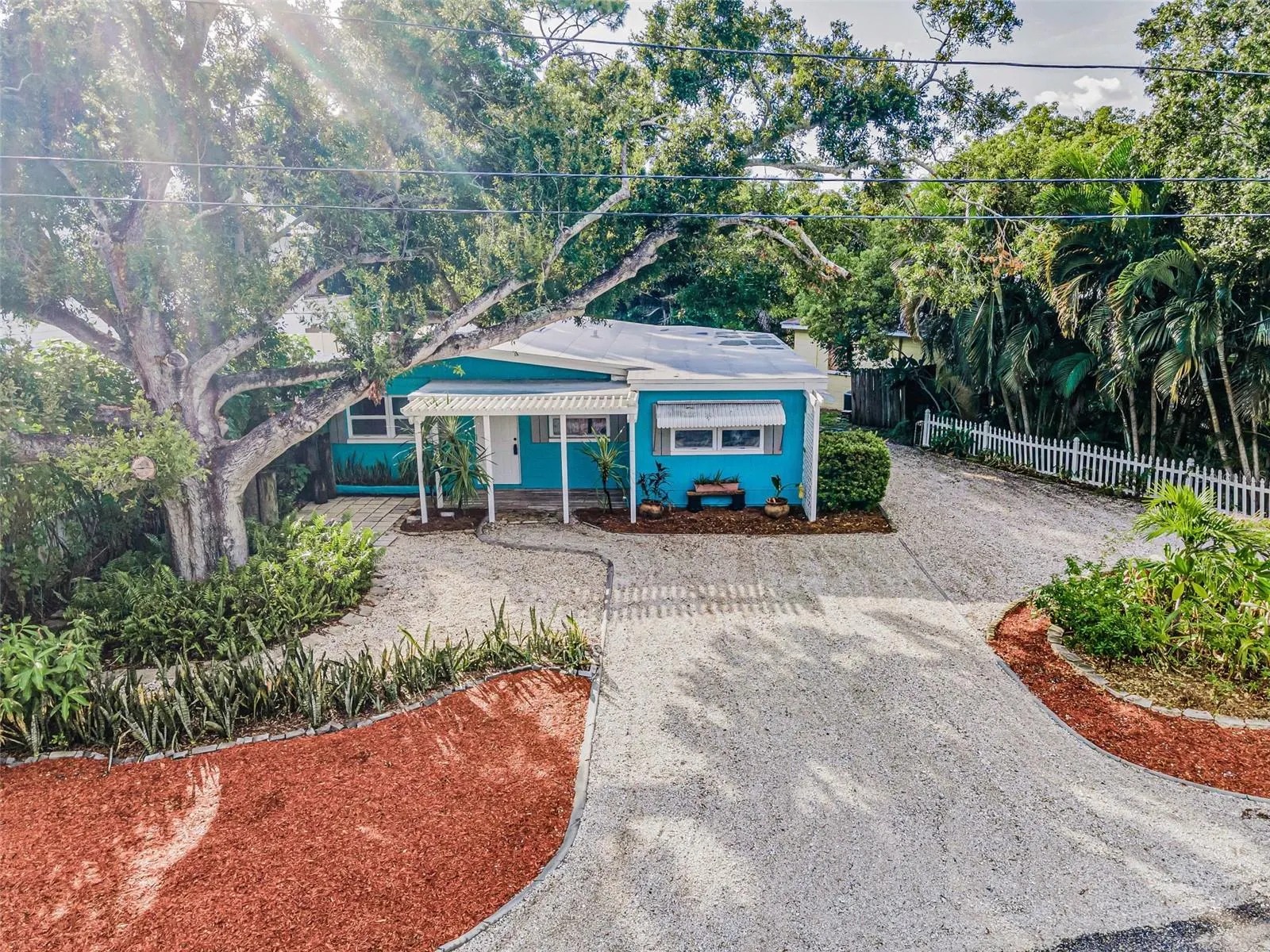 1115 CONANT AVE