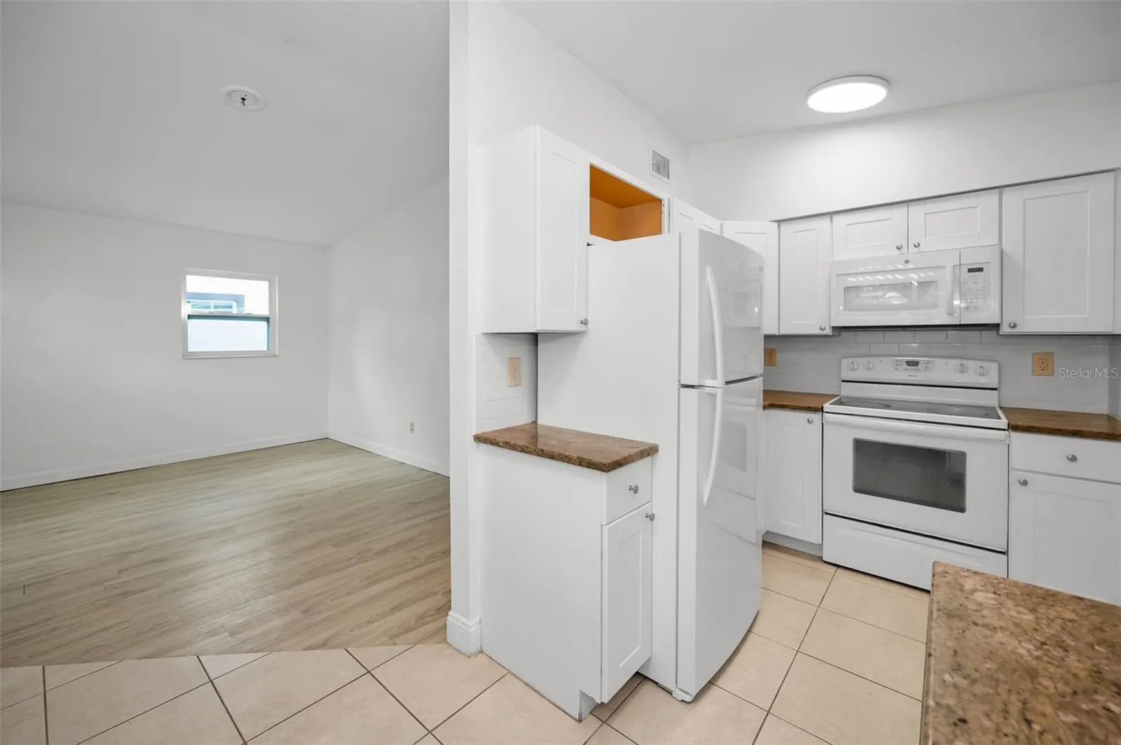 1115 CONANT AVE