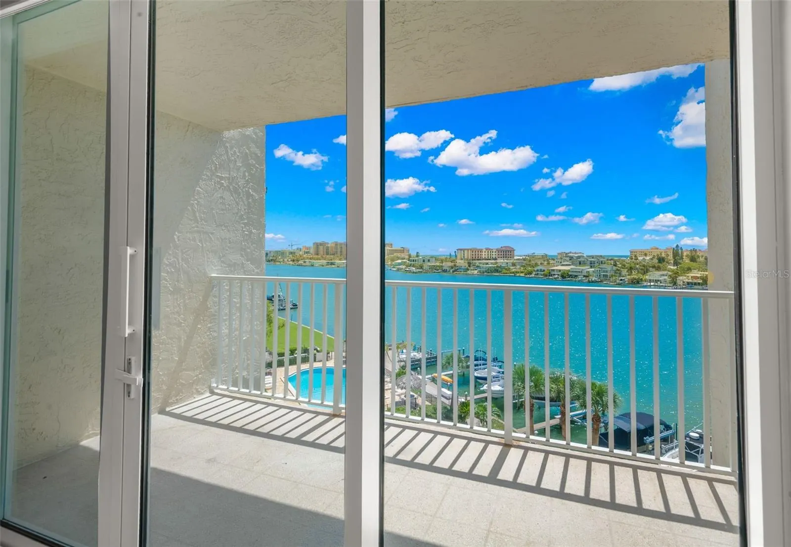 736 ISLAND WAY #604, #604