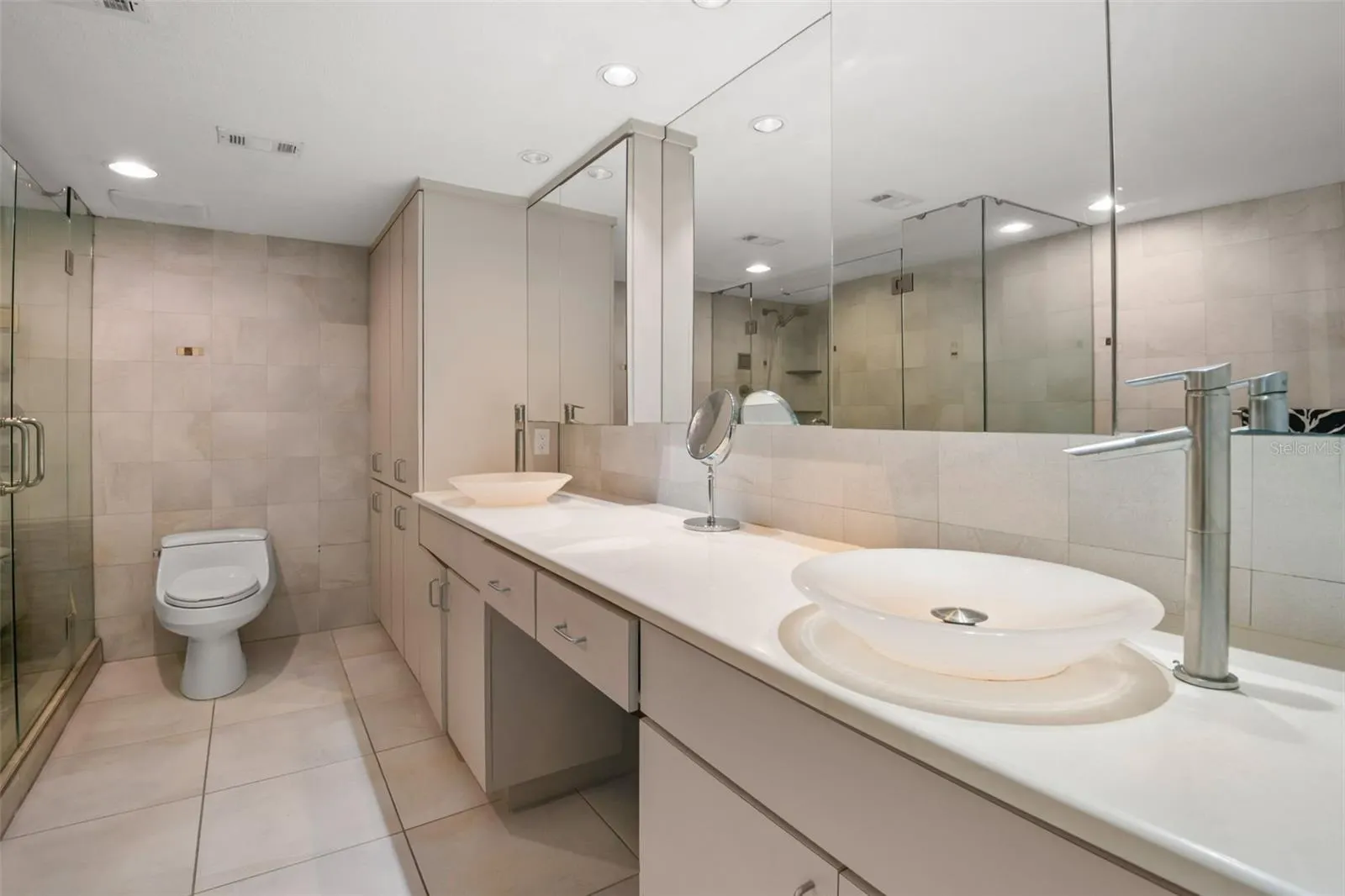 736 ISLAND WAY #604, #604