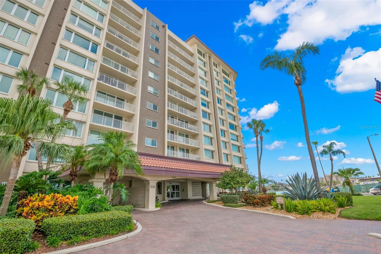 736 ISLAND WAY #604, #604